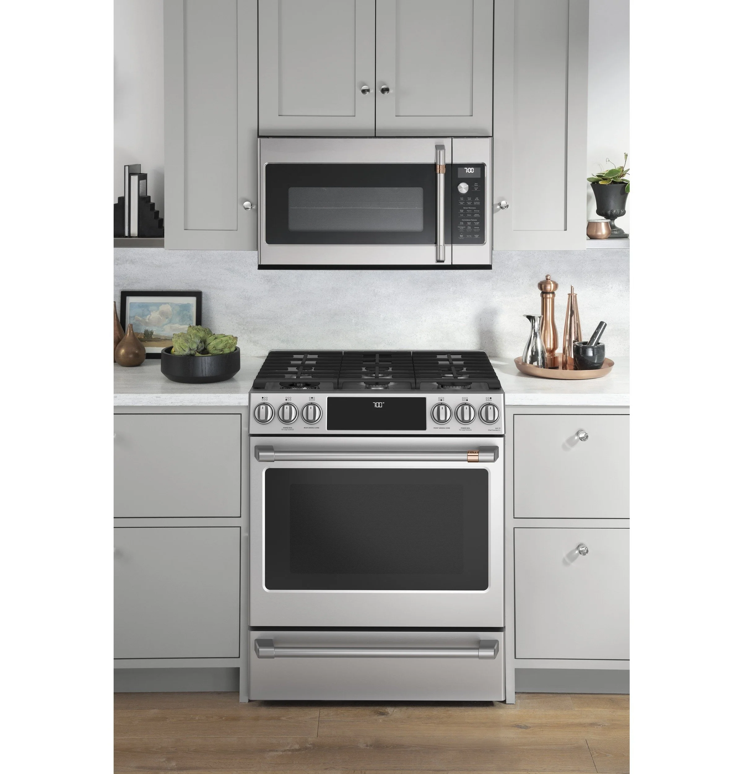 Café Slide-In Gas Range with Convection - CCGS700P2MS1 - Image 4