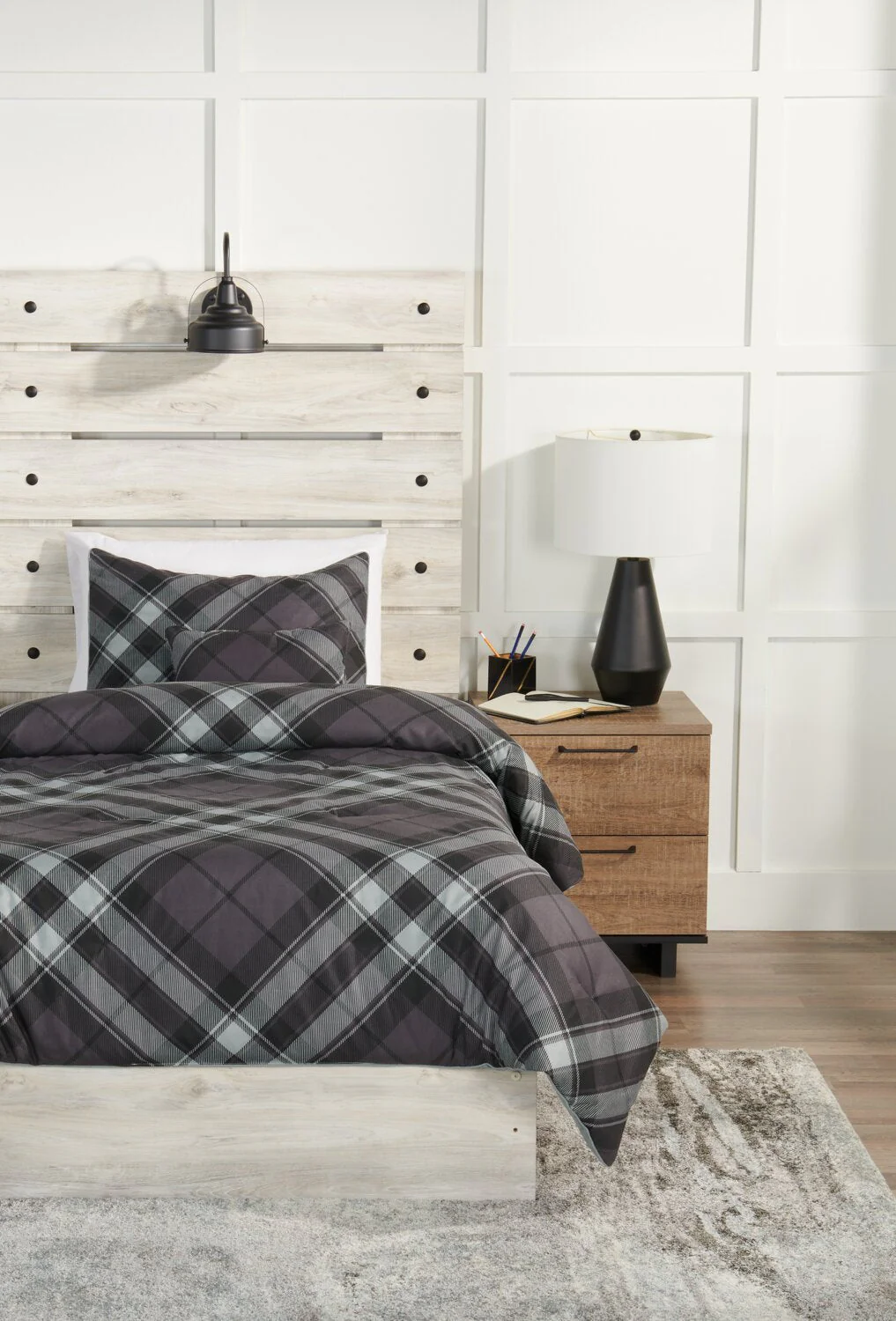 Emma 4-Piece Full/Queen Comforter Set - Image 2