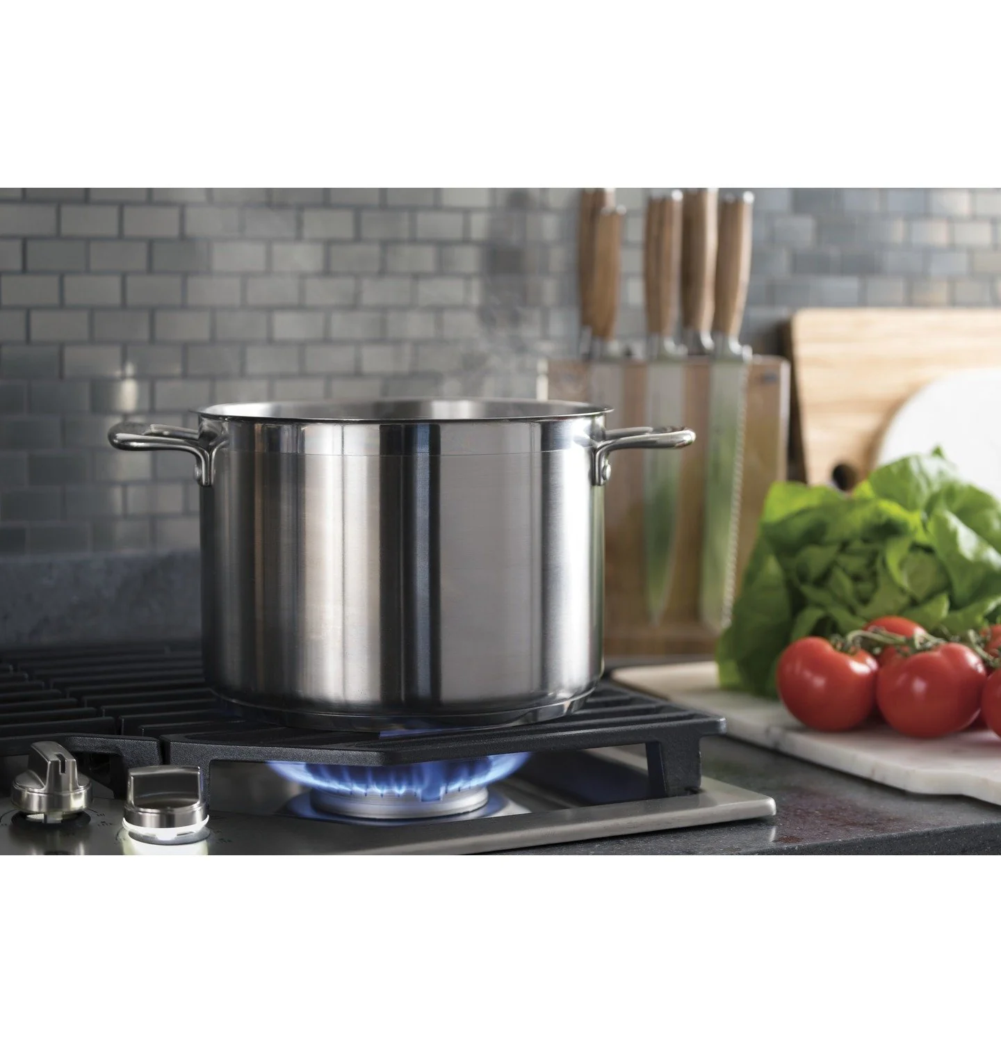 GE Profile™ Series 30" Built-In Gas Cooktop - PGP9030SLSS - Image 3