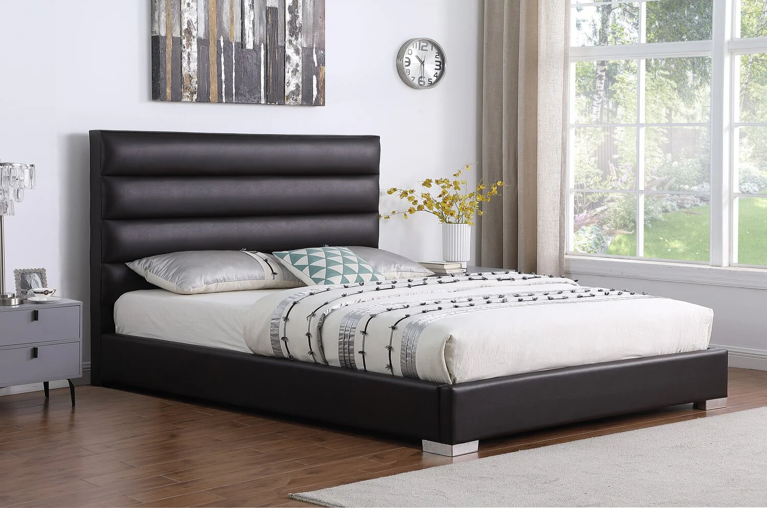 Hephia King Platform Bed - Image 3