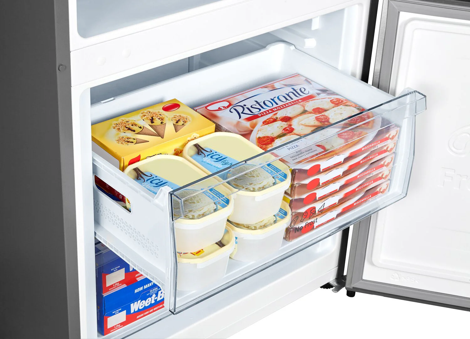 Hisense 14.7 Cu. Ft. Counter-Depth Bottom-Mount Refrigerator - RB15A2CSE - Image 8