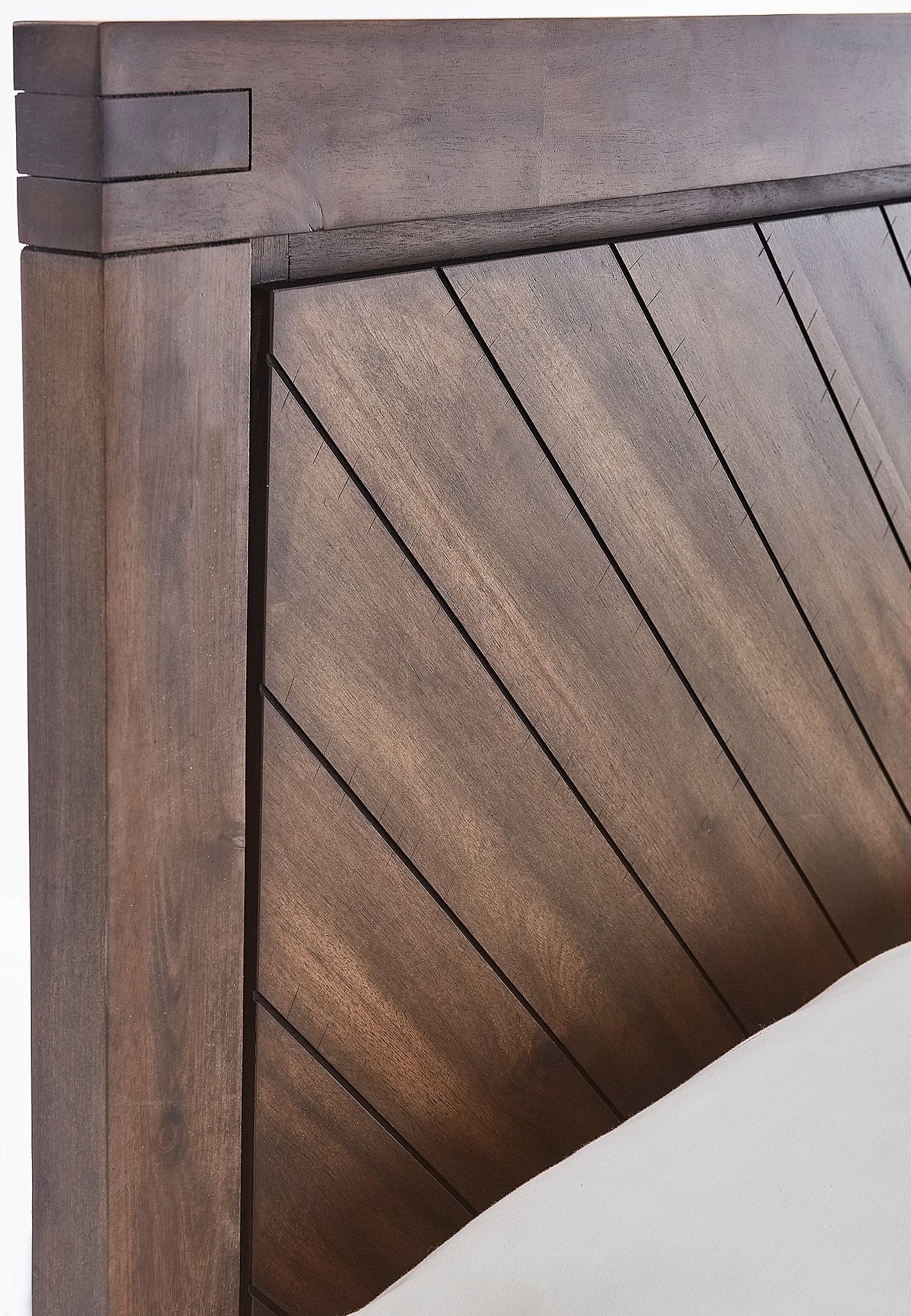 Holloway 6-Piece Queen Bedroom Set - Brown Cherry - Image 4