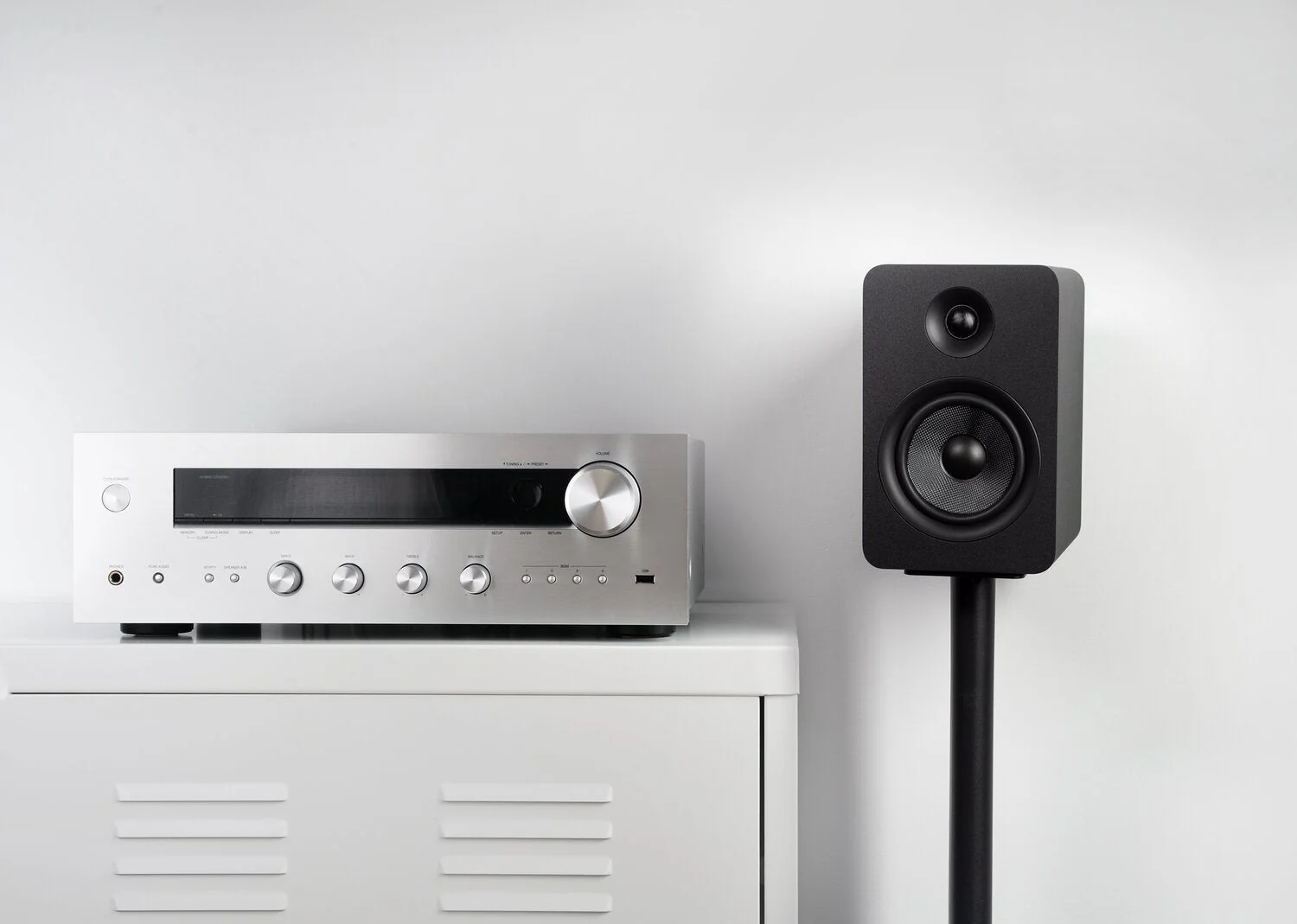 Kanto YU Passive 5.25" Bookshelf Speakers with 1" Silk Dome Tweeter - Black - Image 5