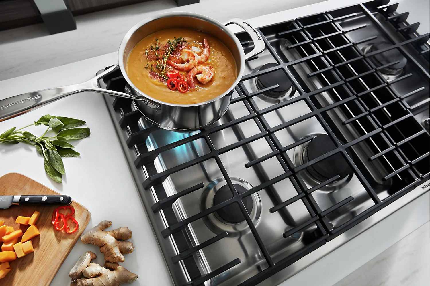 KitchenAid 36" Five-Burner Gas Cooktop - KCGD506GSS - Image 3