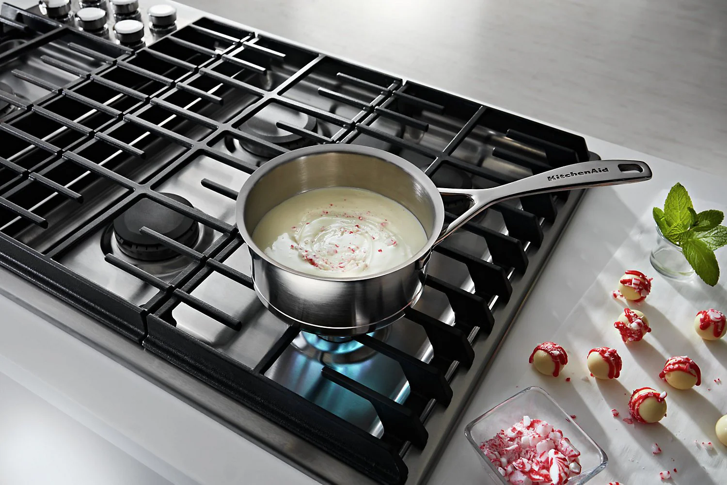 KitchenAid 36" Five-Burner Gas Cooktop - KCGD506GSS - Image 4
