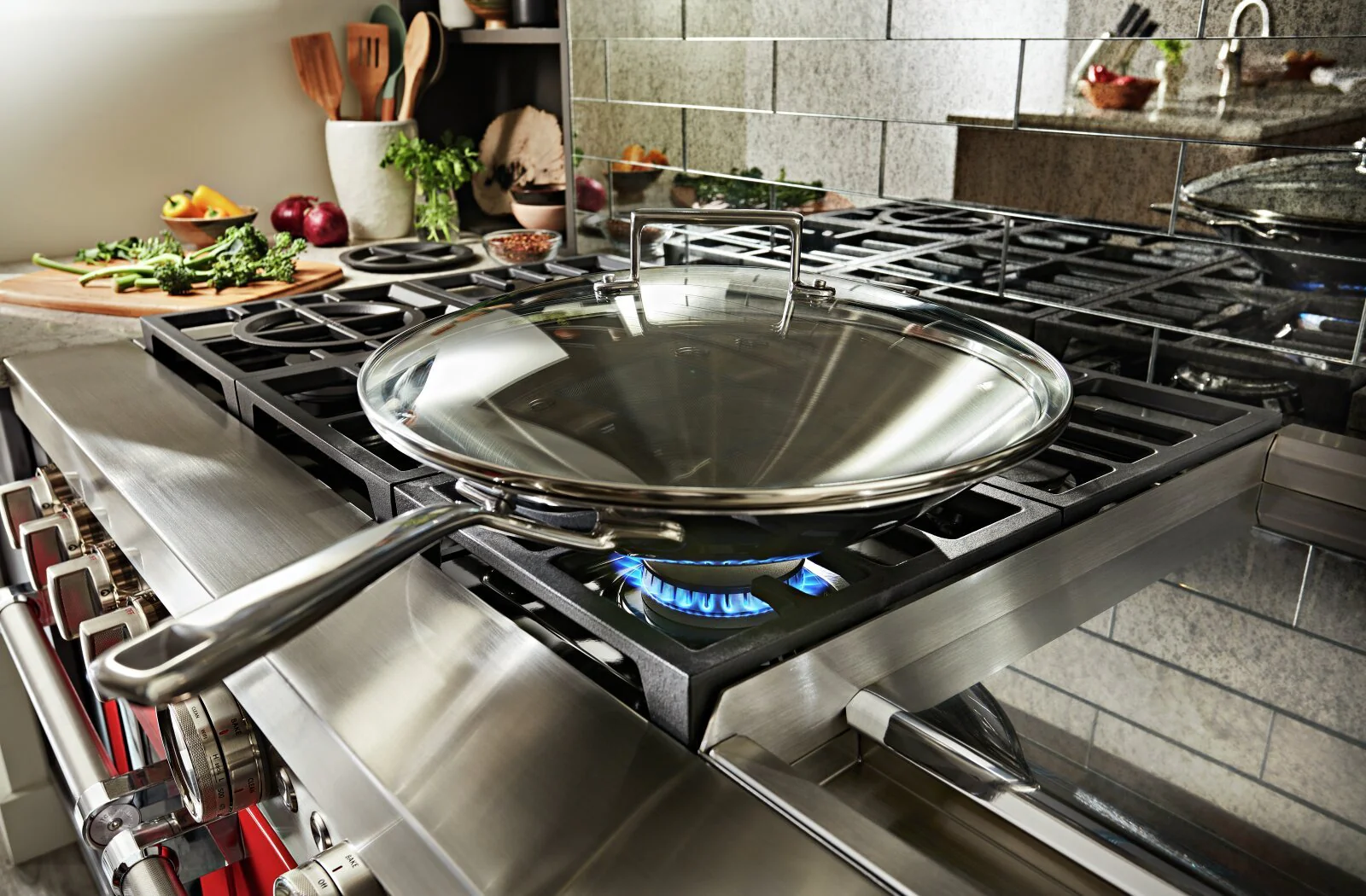 KitchenAid 48'' Smart Commercial-Style Dual Fuel Range with Griddle - KFDC558JPA - Image 7