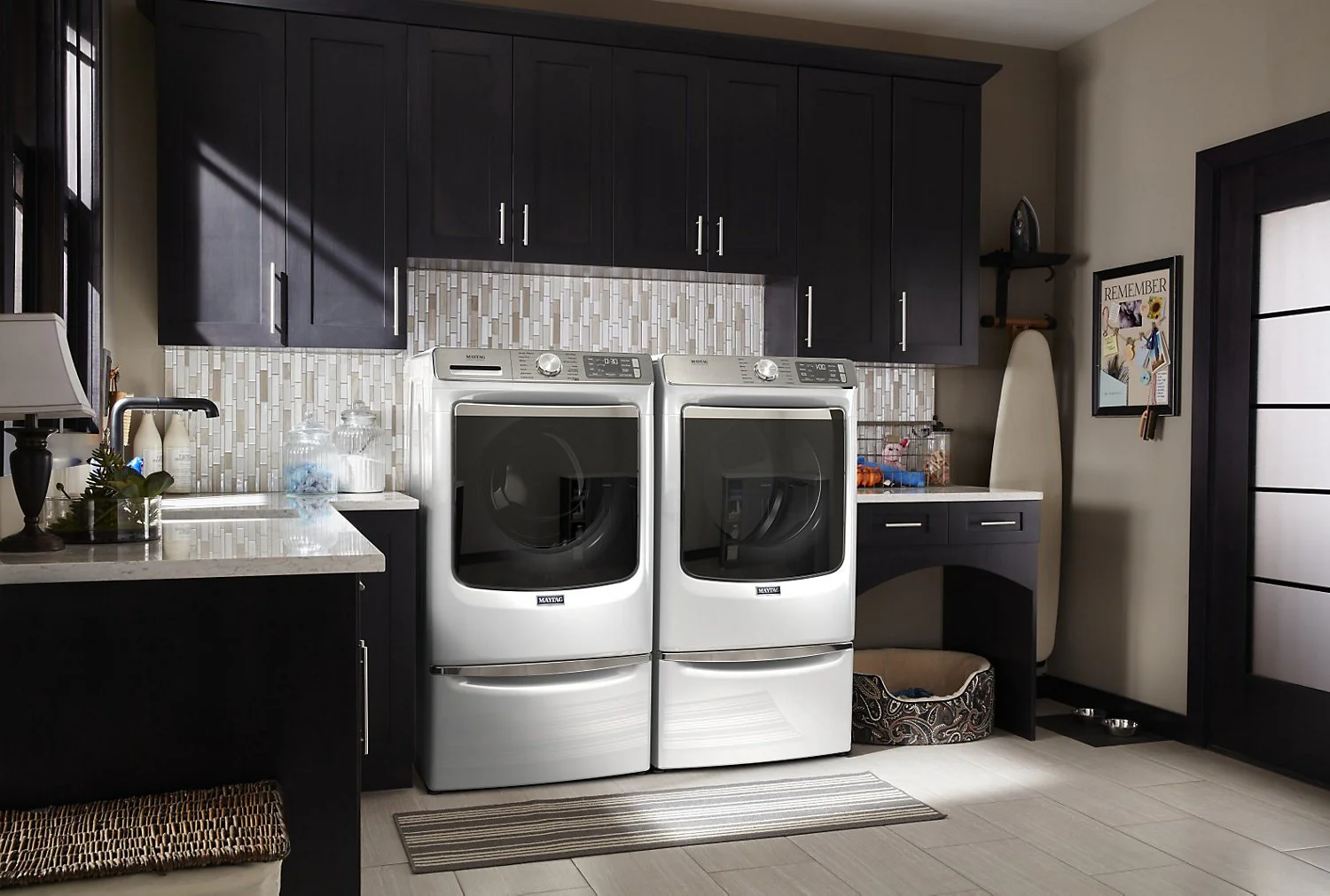 Maytag Front-Load 5.8 Cu. Ft. Smart Washer with Extra Power and 7.3 Cu. Ft. Electric Smart Dryer - White - Image 4