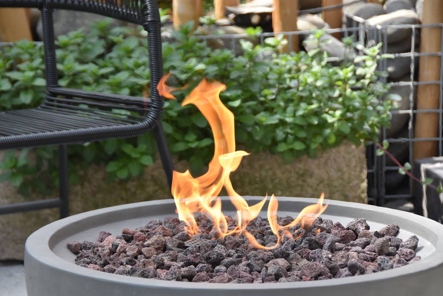 Puuoo Concrete Lava Fire Table (Modena) - Natural Gas - Image 3