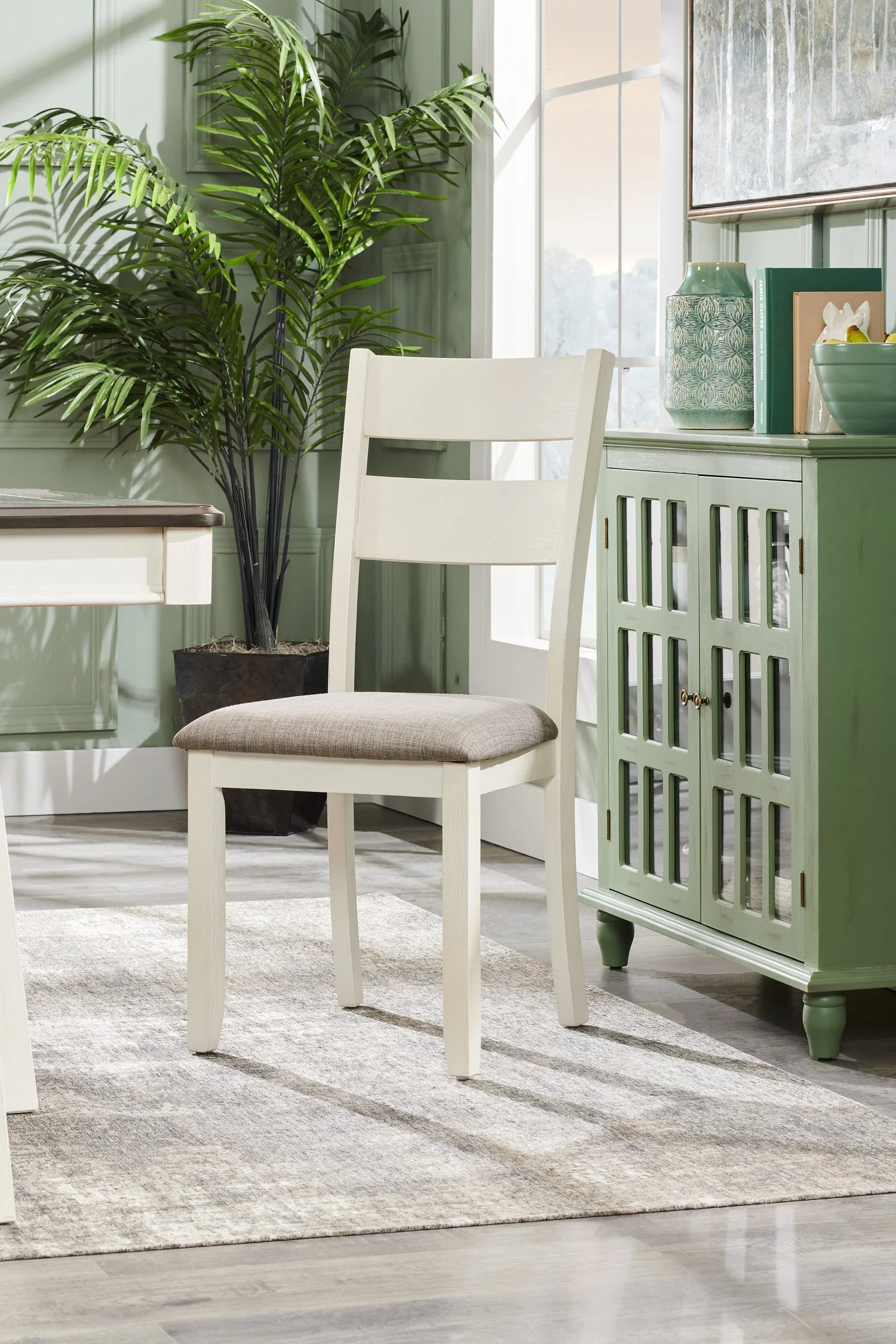 Tyee 5-Piece Dining Set - Image 3