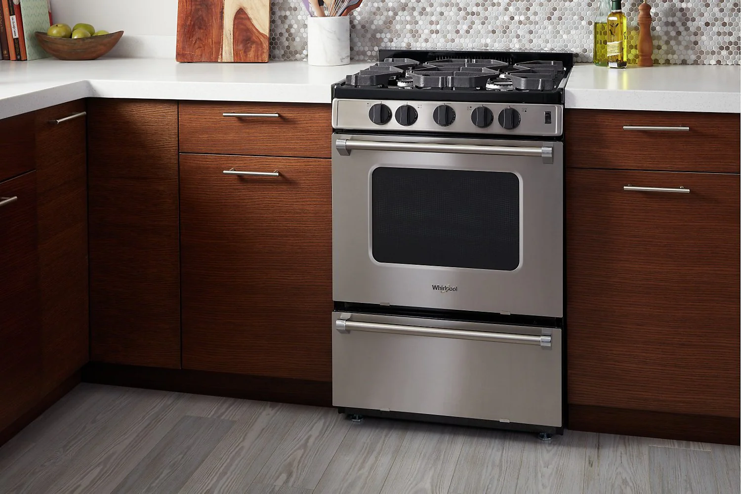 Whirlpool 24-Inch 3.0 Cu. Ft. Freestanding Gas Range - WFG500M4HS - Image 4