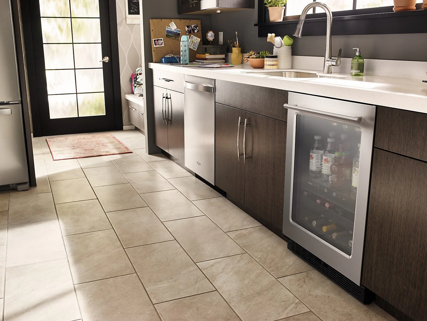 Whirlpool 5.2 Cu. Ft. Under-Counter Beverage Centre - WUB35X24HZ - Image 4