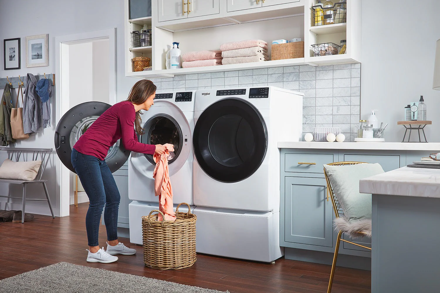 Whirlpool White Front-Load Washer (5.8 cu. ft.) & Gas Dryer (7.4 cu. ft.) - WFW6605MW/WGD6605MW - Image 9