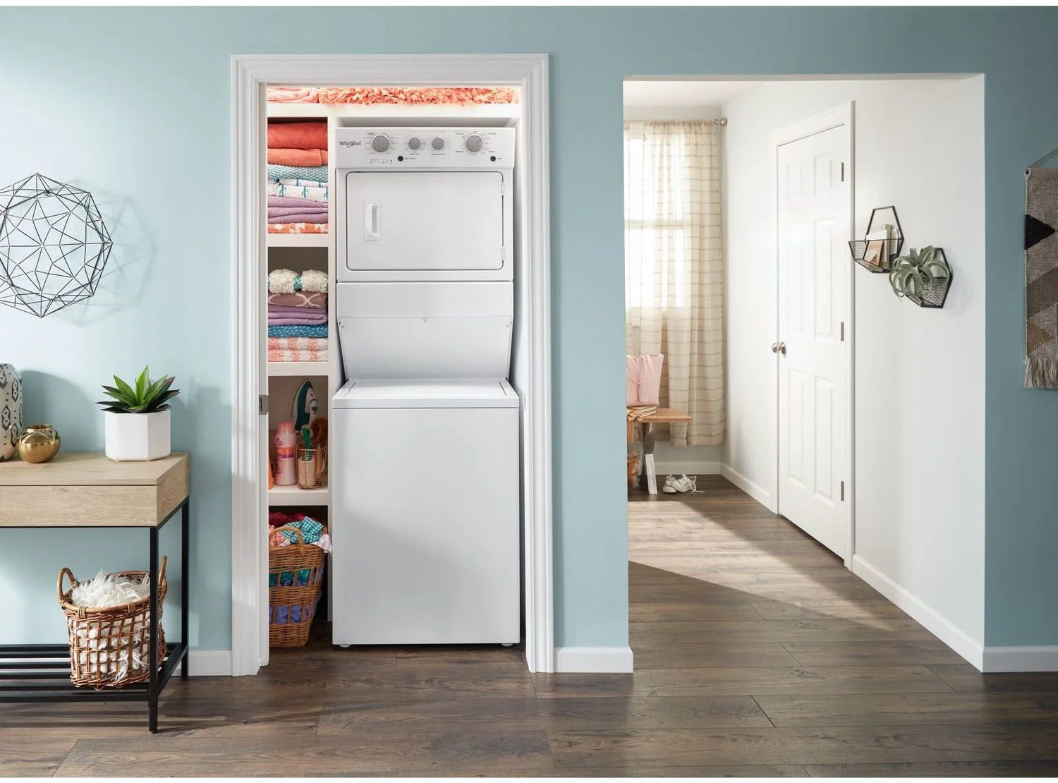 Whirlpool White Gas Laundry Centre - WGT4027HW - Image 2